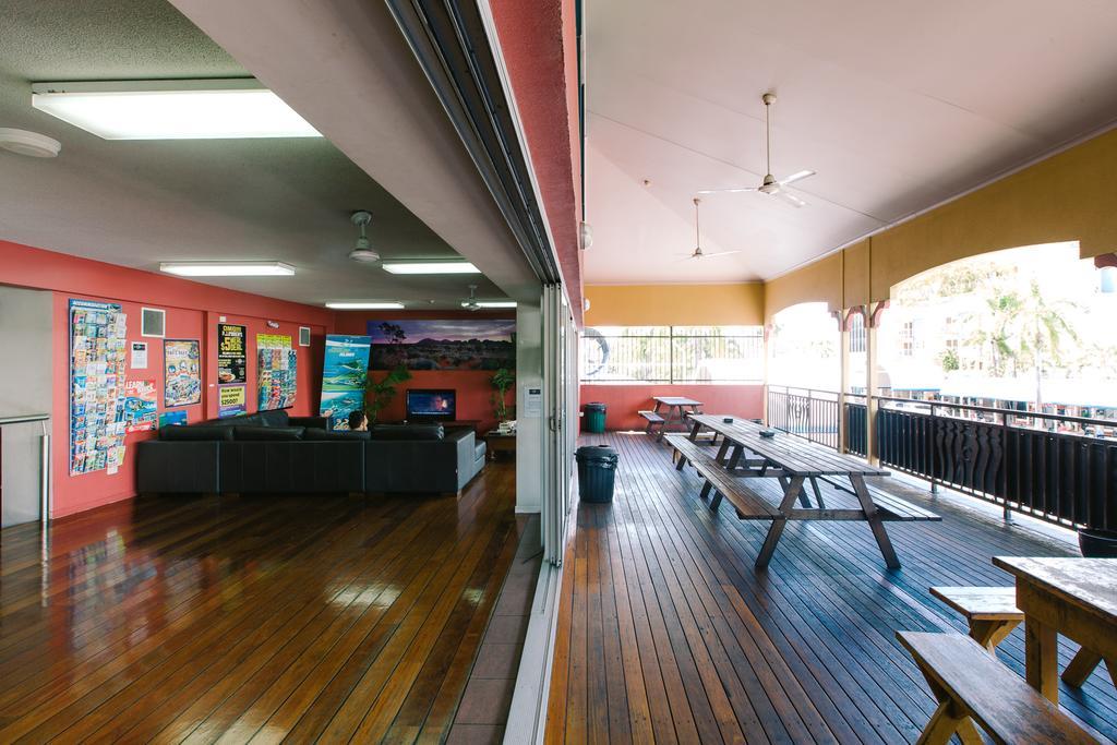 Global Backpackers Cairns Central מראה חיצוני תמונה